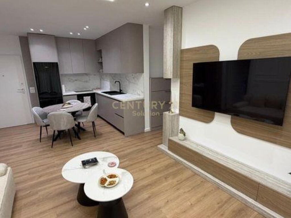 APARTAMENT 2+1+2 + PARKING PER QIRA !