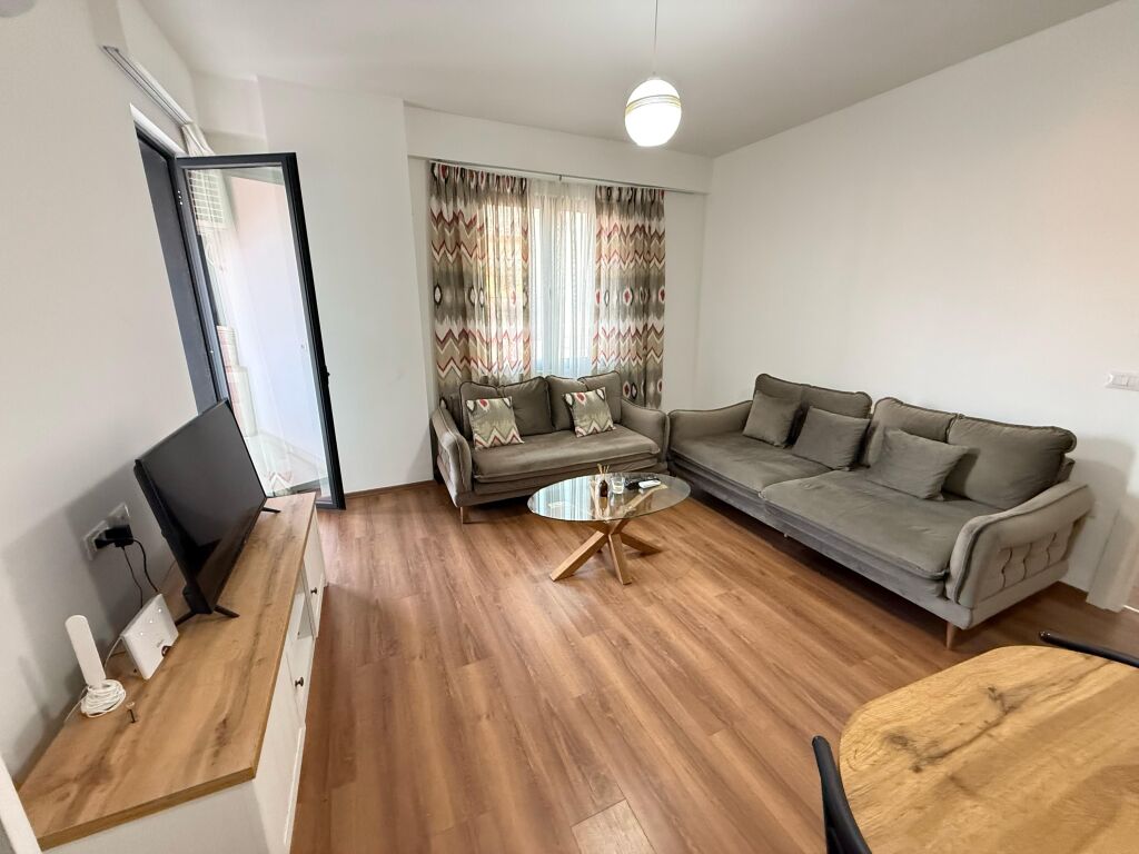 🏡 Appartamento 1+1 in affitto  📍 Ex Stazione Ferroviaria, di fronte a Quatrum Residence   💰 Prezzo: 55.000 lek/mese