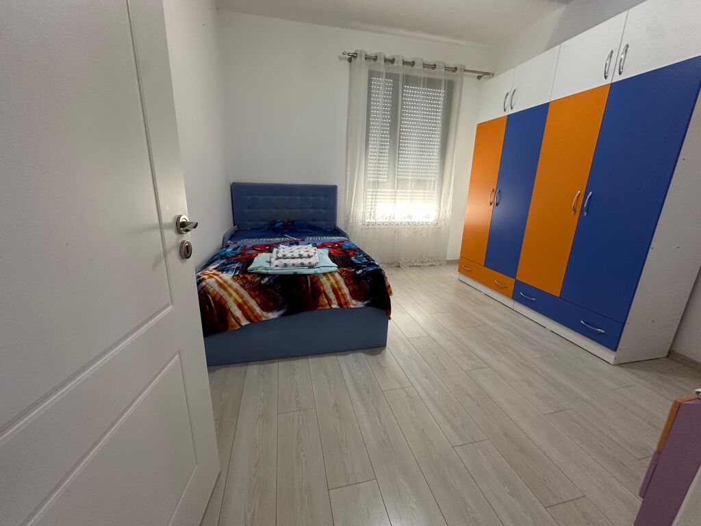 KINOSTUDIO, AFFITTIAMO APPARTAMENTO 2+1+ POSTO AUTO