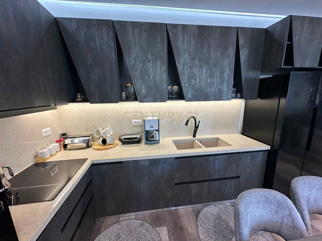 SHESIM APARTAMENT ME PAMJE DETI 2+1 I MOBILUAR TEK SHKEMBI KAVAJES, DURRES !