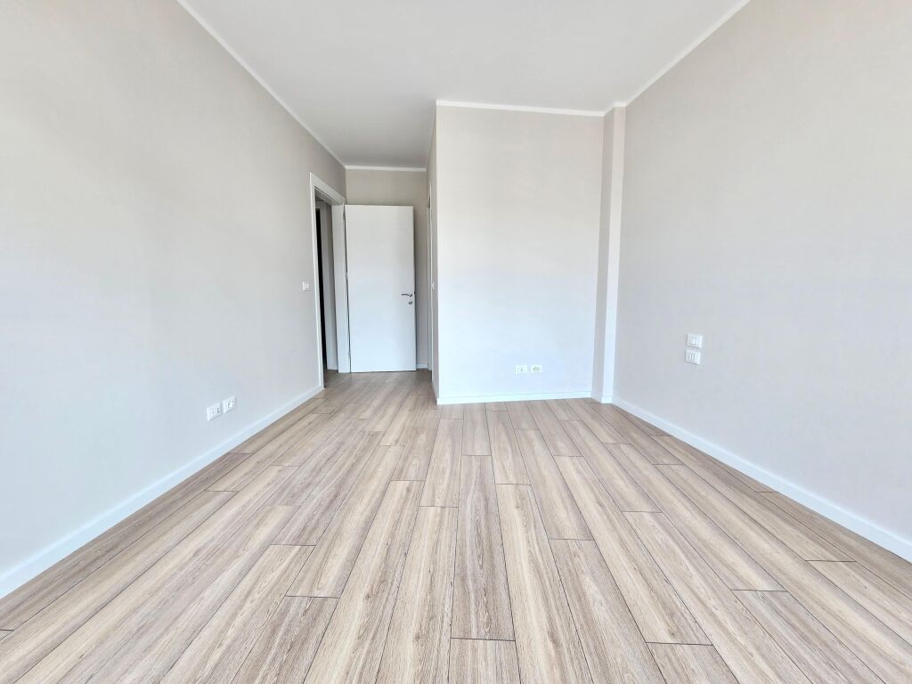 For Rent: 💻Premium Office 📍Lake View, Tirana Lake (128m²) – 3 Office Spaces, 2 Bathrooms, Terrace &amp; GARAGE 🚗 || Stunning Lake View | €1,500/Month