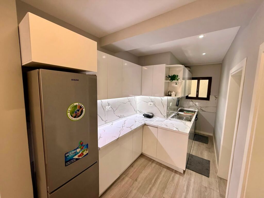 📣 SUPER RENT Apartment 2+1 📍 Near 21-Dhjetorit 🛣️ Street “Frosina Plaku” ✨ 💶 Price 80,000 Leke/Month