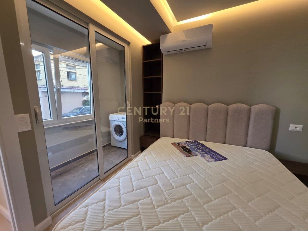 Apartament 1+1 Me Qira në Sheshi Willson