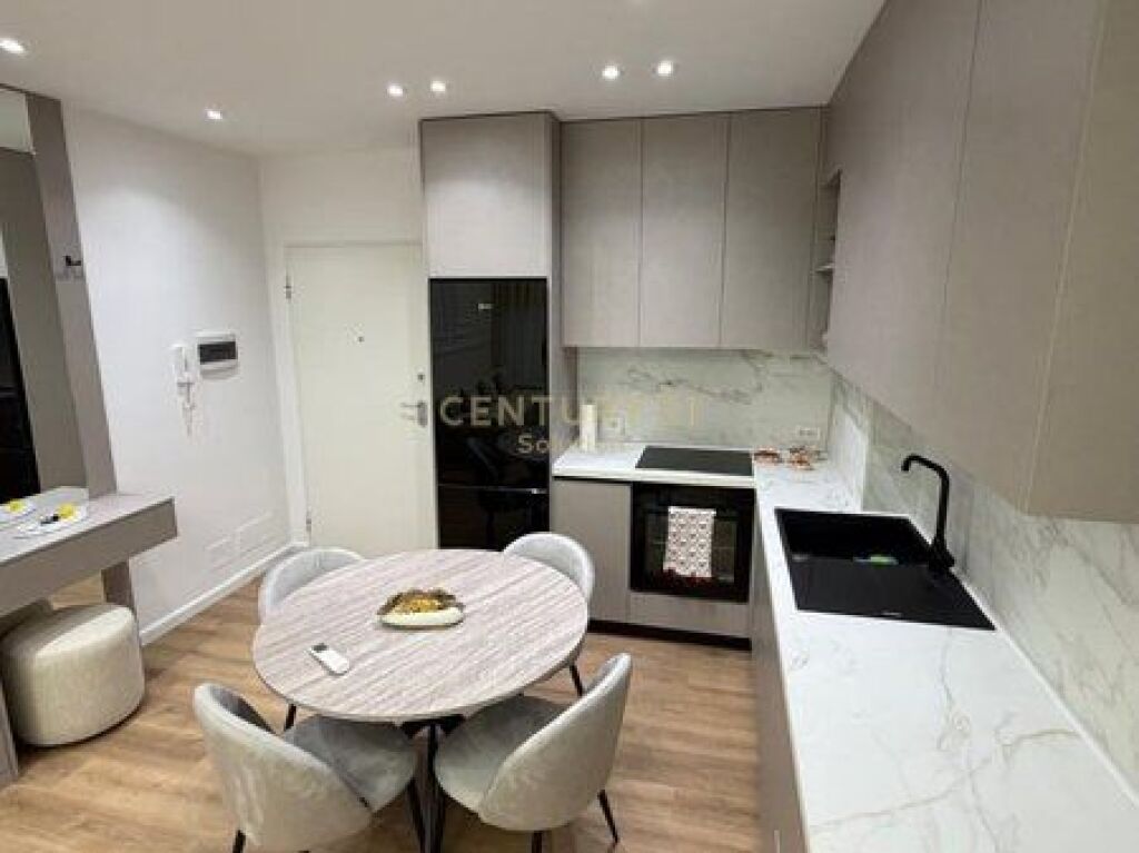 APARTAMENT 2+1+2 + PARKING PER QIRA !
