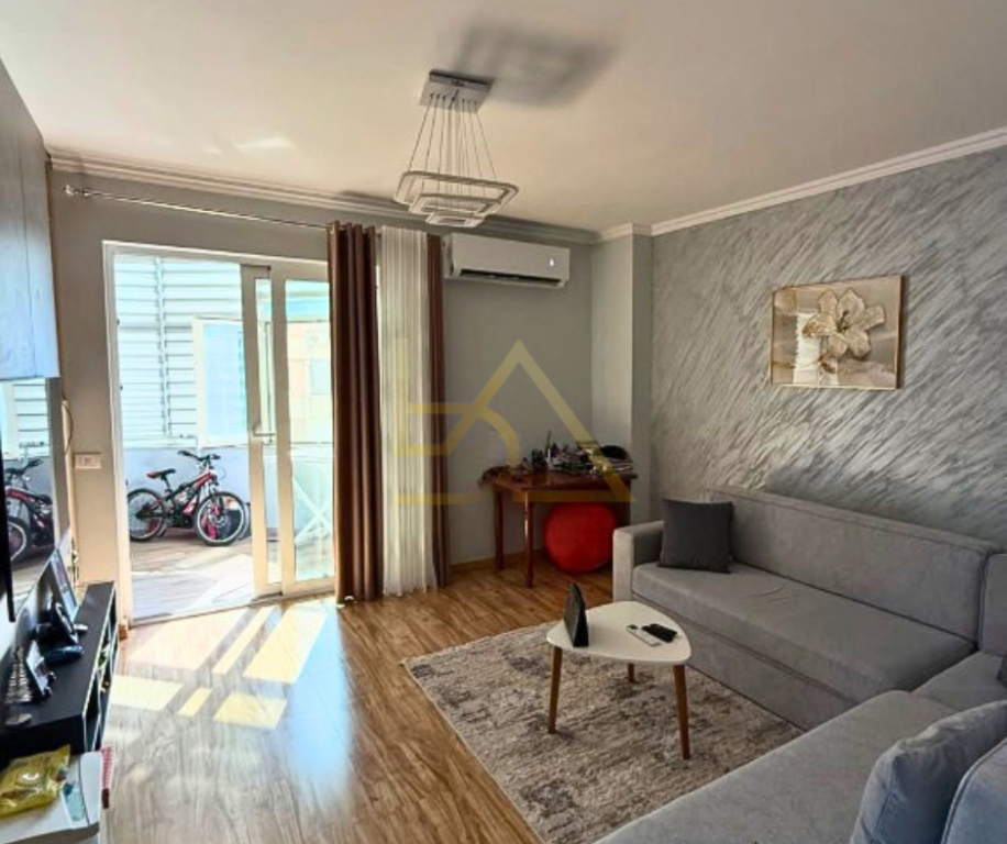 2+1 Apartment for Rent – 9 Floors, Tirana Center