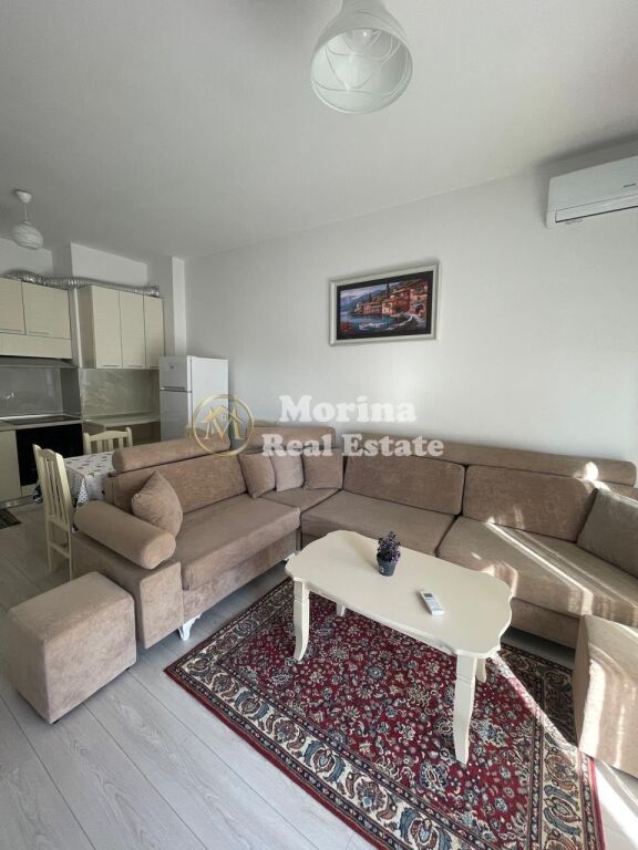 Rent | Apartament 3 + 1 | Kinostudio | 650 €/month