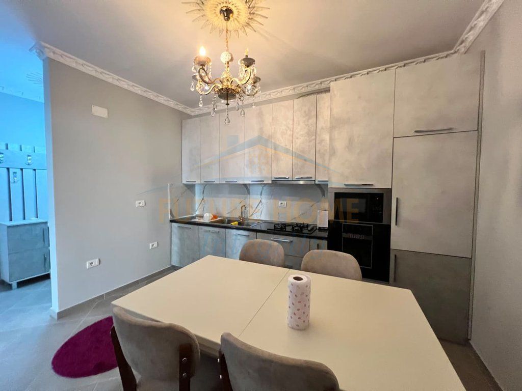 Qera, Apartament 1+1+Post Parkimi, Rezidenca Green City, Tiranë