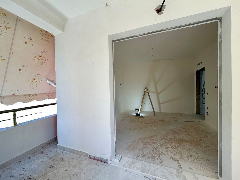 SHITET apartament 3+1 tek Universiteti "Marin Barleti", Selitë