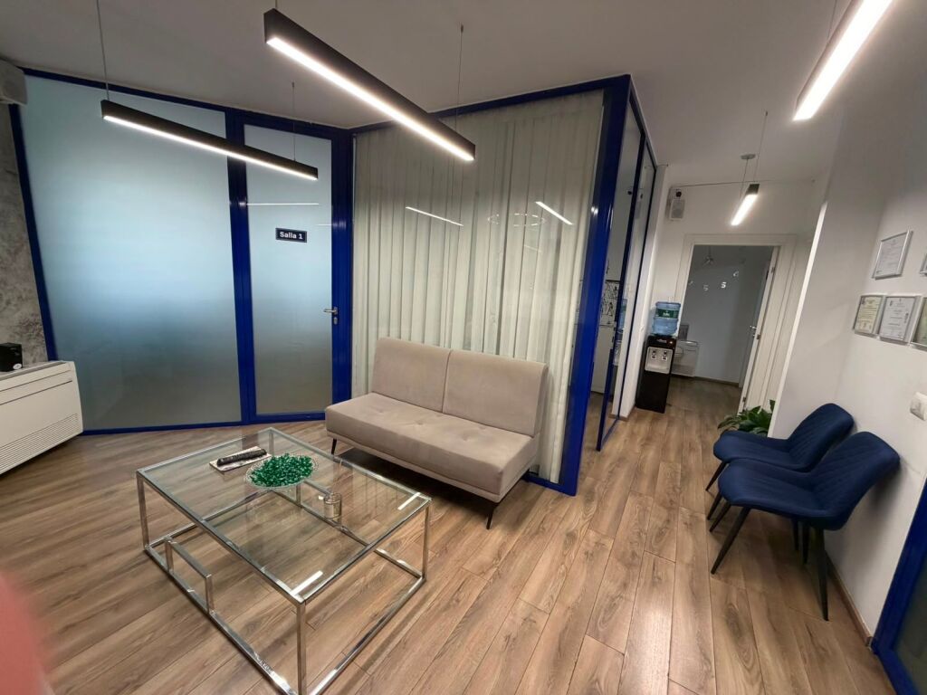 SHITET KLINIKË MJEKËSORE / ESTETIKE NË QENDËR TË TIRANËS  ID: 5248