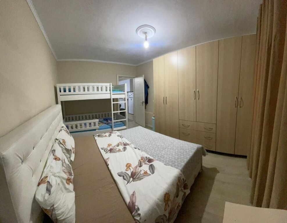 Jepet me Qera Apartament 1+1 – Shtëpi Private