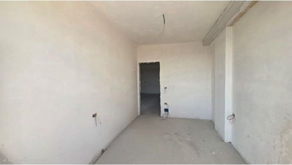 Apartament me pishine ne shitje  në Rradhimë