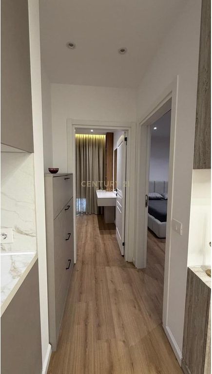 APARTAMENT 2+1+2+🅿️arking 📍PRANE KLANIT ! 860 € /Muaj 80,000 Lekë /Muaj
