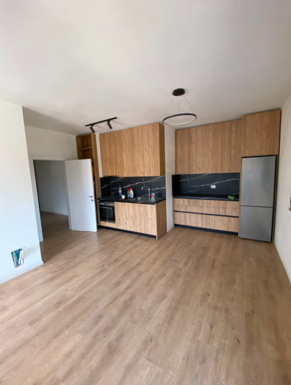 Apartament 2+1 me Qira në Kompleksin Matrix, Ali Demi, Tiranë