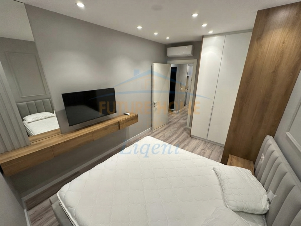 For sale, Apartment 1+1+Parking Space, Red School, Tirana.