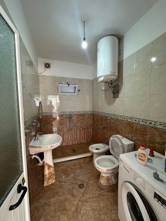 Qera | Vilë 2 + 1 | Kodra E. Priftit | 500 €/muaj