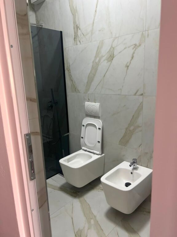 Qera | Apartament 2 + 1 | Ish Tregu Elektrik | 800 €/muaj
