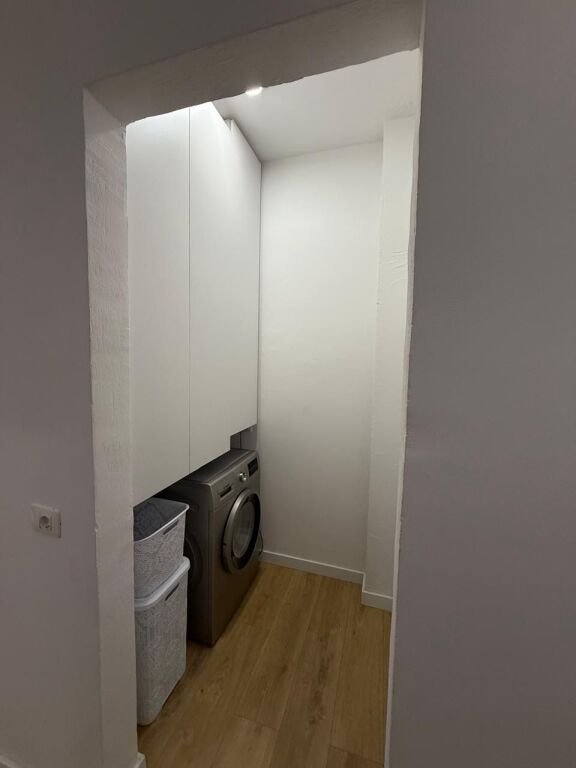 Jepet me qira 2+1+🅿️Parkim prane Radisson ,🏷️80.000Leke ,Liqeni i Thate