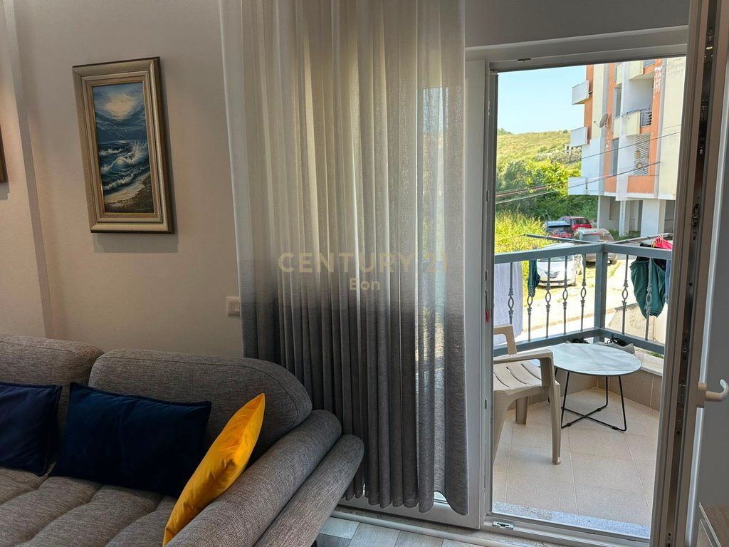 SHESIM APARTAMENT ME PAMJE DETI 2+1 I MOBILUAR TEK SHKEMBI KAVAJES, DURRES !
