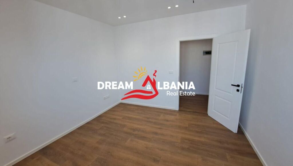 Appartamento 1+1 in Vendita vicino all'Incrocio 21 Dhjetori (ID 51110005)