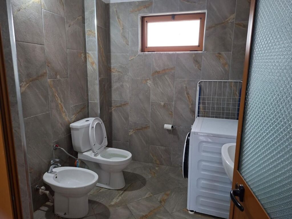 For rent 1+1 at Vilat Amerikane, Sauk