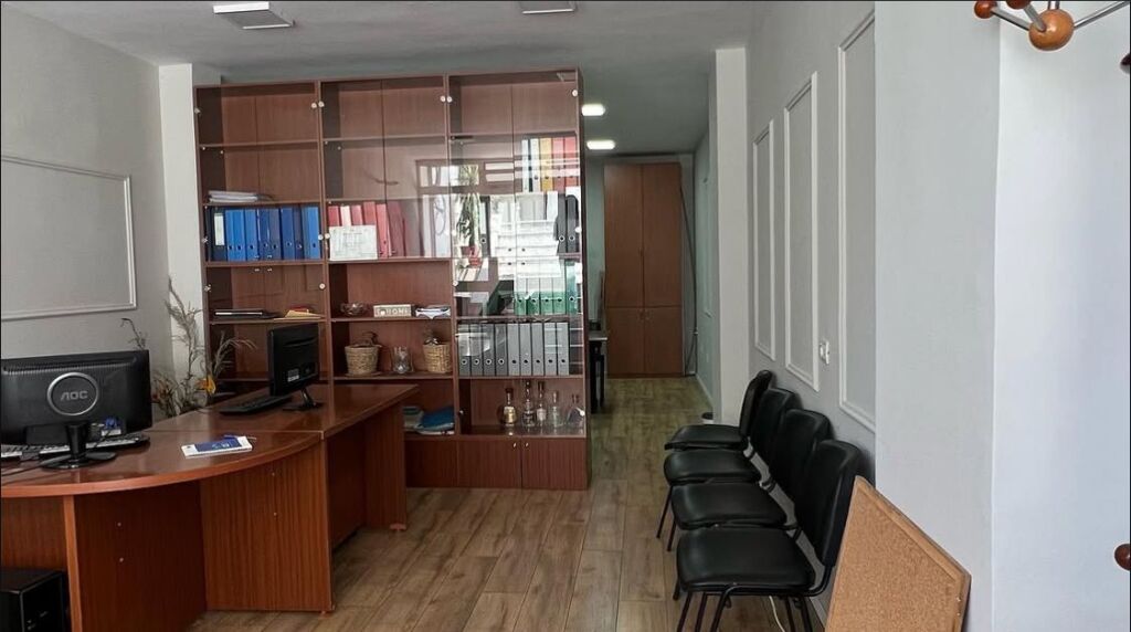 Shitet Dyqan, Prane Shkolles Baletit/Tirane