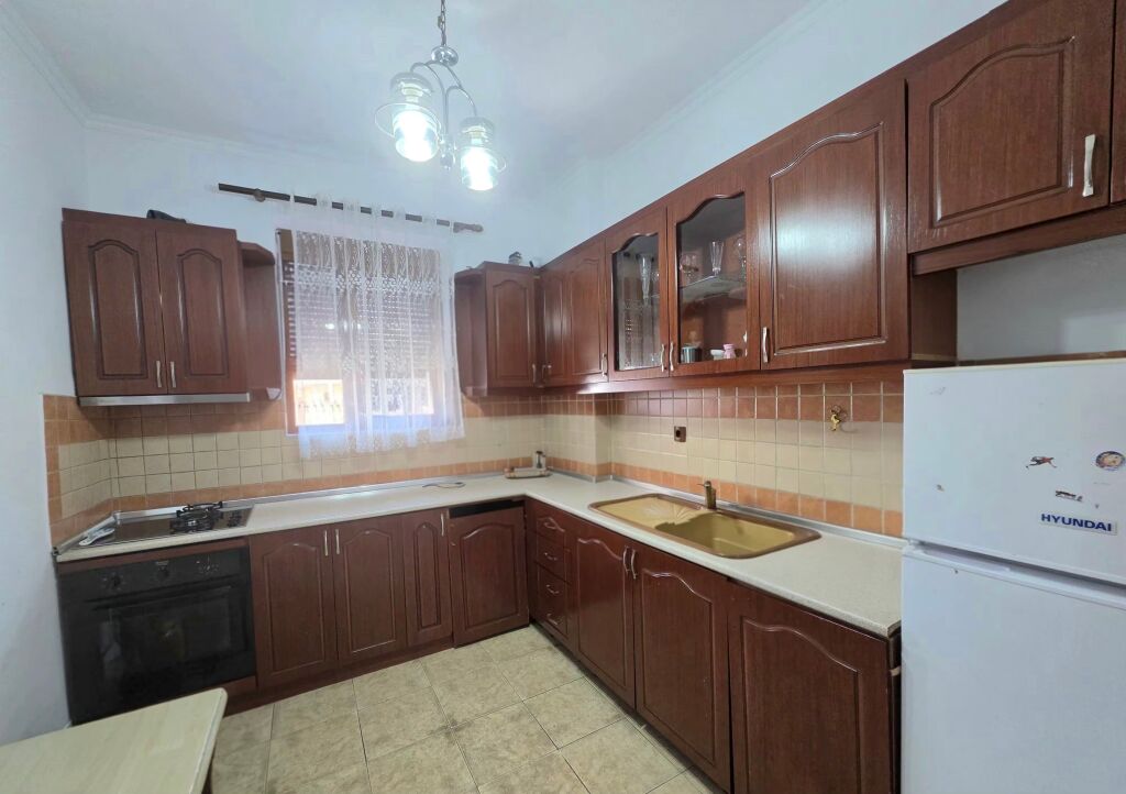 🏡 Apartament 2+1 për Shitje – Në Unazë, Lagjja 6, Korçë