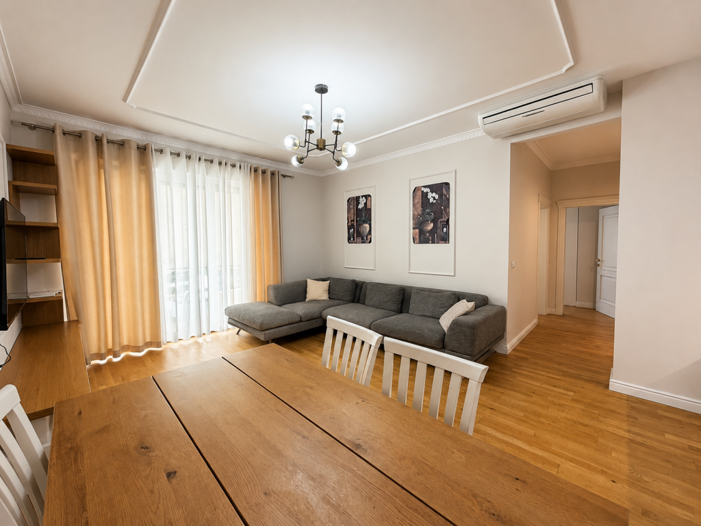 Apartment 3+1+2 for sale, Eduardo Mano Street