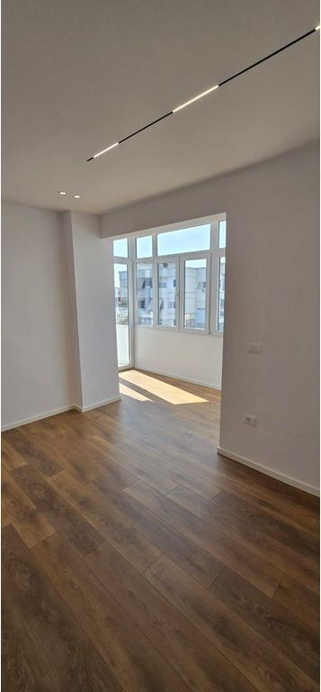 Shitet, Apartament 1+1, 21 Dhjetori, Tirane