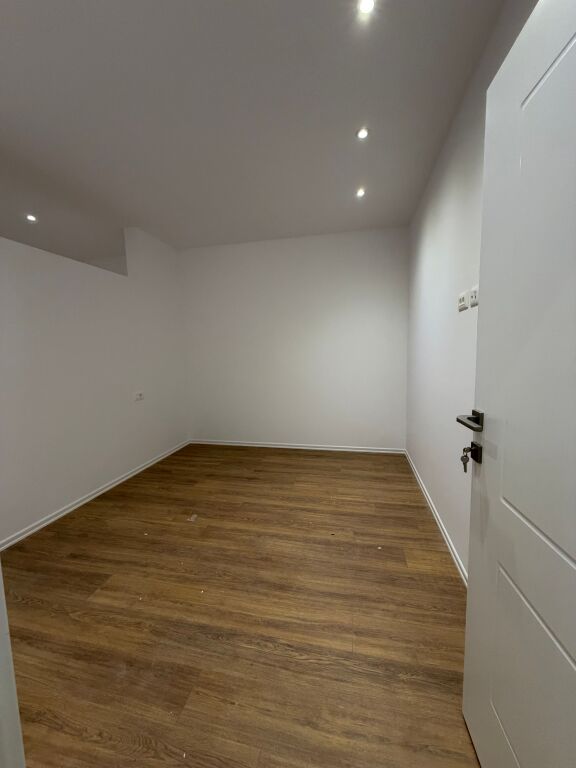 Apartament ne shitje 1+1 te Bulevadi i Ri Astir