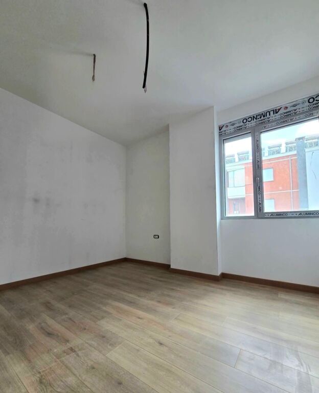 🏡 Apartament 2+1 për Shitje – Kompleksi Larti, Korçë
