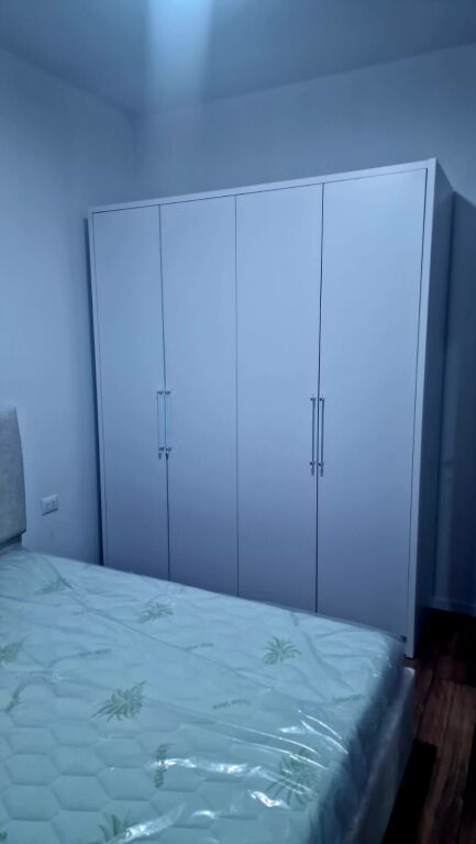 Jepet me qera apartament 1+1 ne Paskuqan   Kati 2 banim Vendndodhja Ahmeti Petrol Paskuqan   Çmimi 35.000 lek / muaj