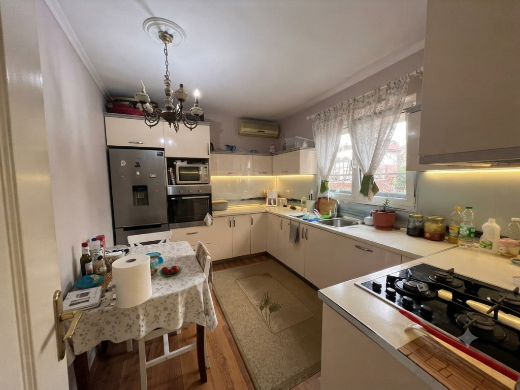 Shitet, Apartament 2+1 + Garderobë, Rruga e Kavajës,Tiranë
