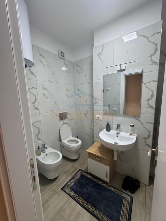 Qera, Apartament 2+1+2, Rruga Kongresi i Manastirit.
