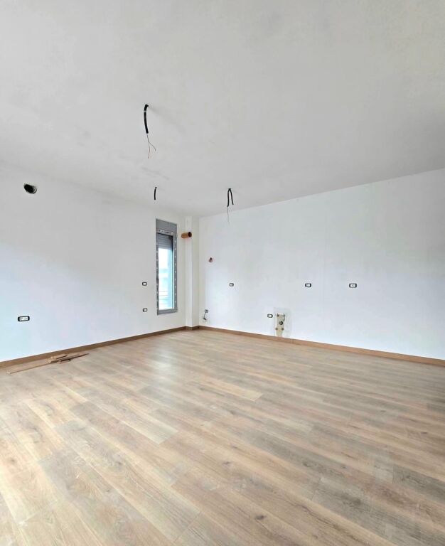 🏡 Apartament 2+1 për Shitje – Kompleksi Larti, Korçë