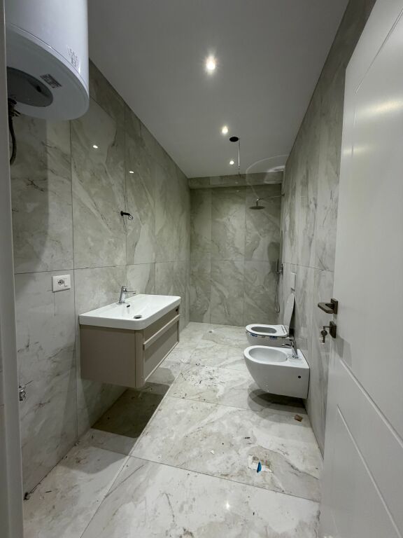 Apartament ne shitje 1+1 te Bulevadi i Ri Astir