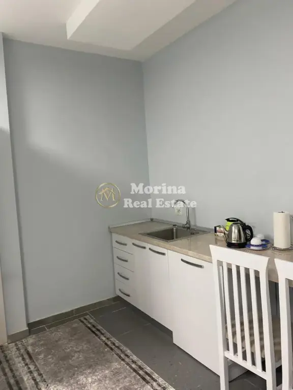 Qera | Ambjent Biznesi | Rruga e Kavajes | 450 €/muaj