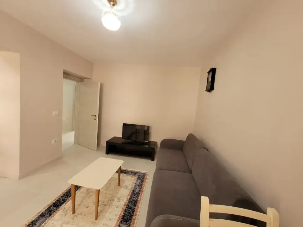 Affitto | Apartament 2 + 1 | Rruga Myslym Shyri | 650 €/mese