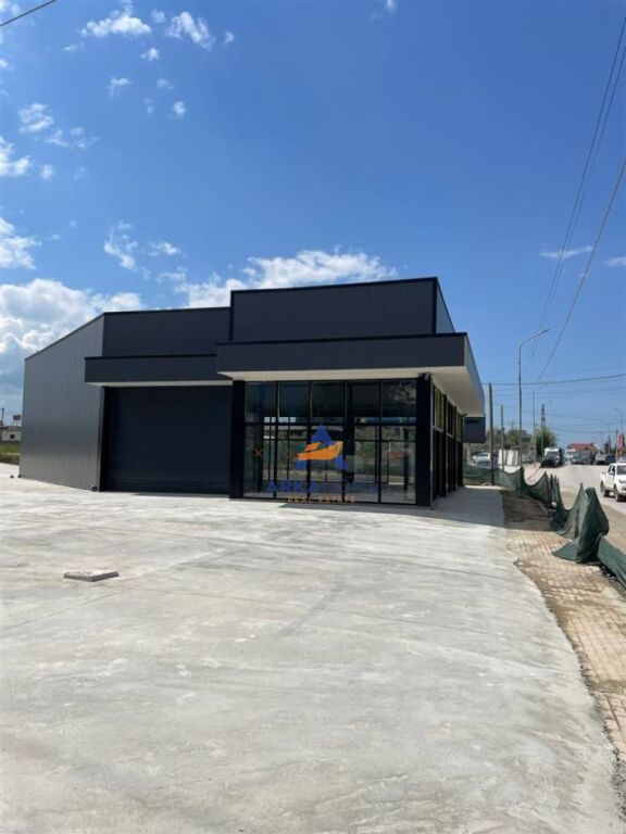 CAPANNONE IN AFFITTO 400M2 E TERRENO 2300M2 "A KAMEZ" 2000 EURO.