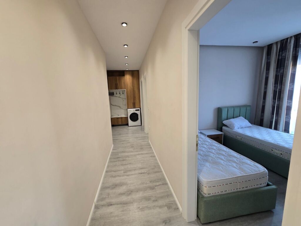 Apartament 2+1+2 Ballkon Me Qira Ne Kompleks Rezidencial | Perballe UET