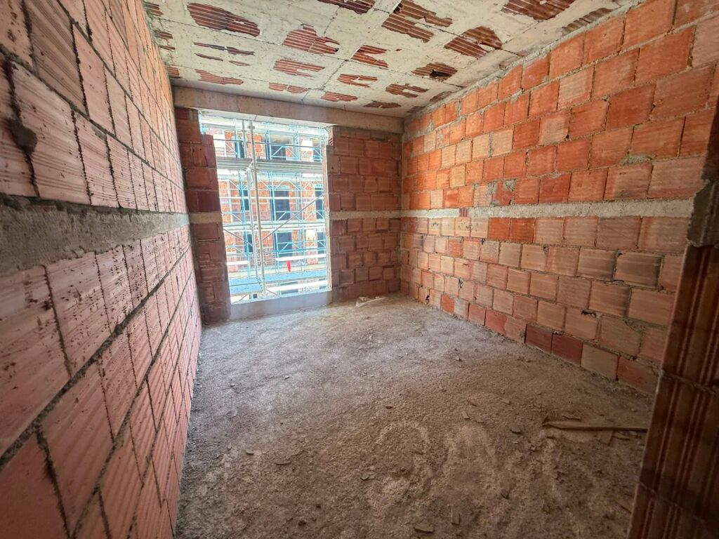 Shitet Apartament 2+1 , Ringside 3 , Paskuqan
