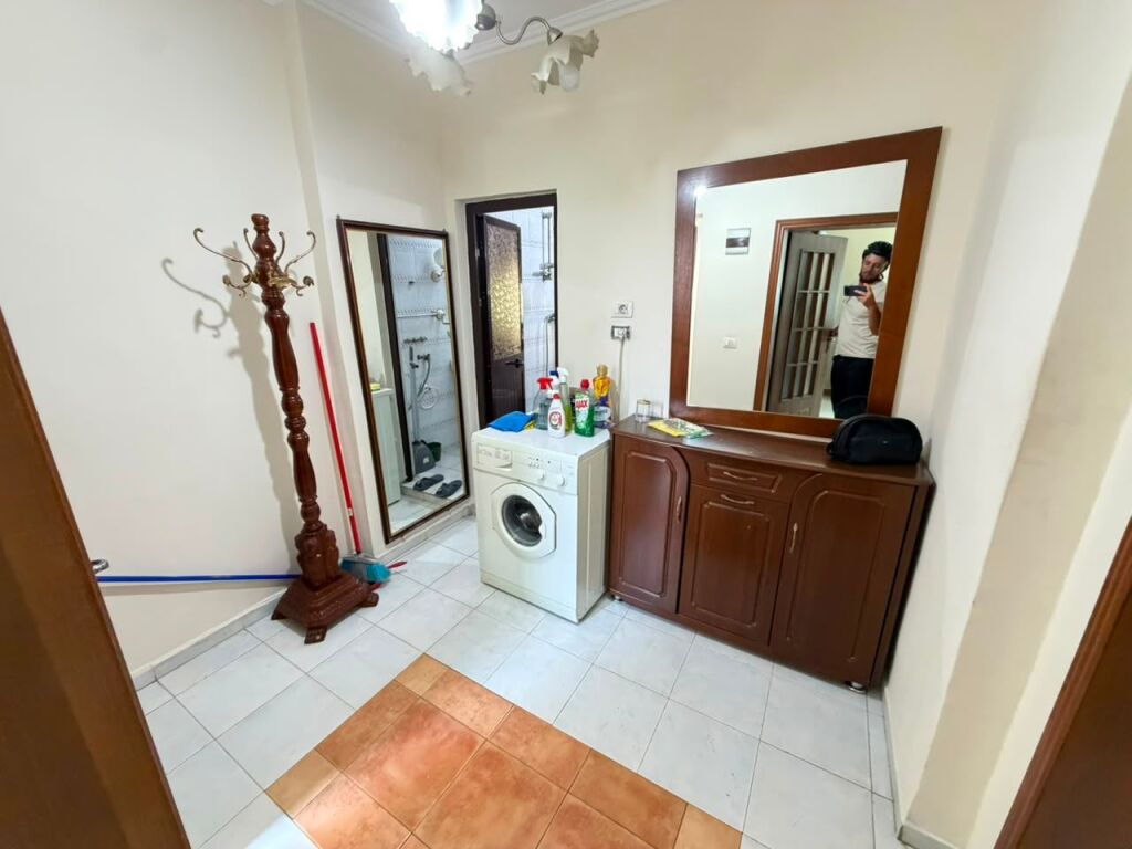 🏡 Jepet me qira apartament 1+1  📍 Medreseja, Rruga e Dibrës💶Cmimi 450 euro    