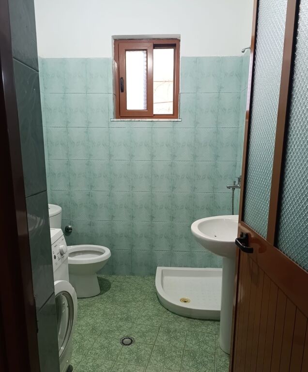 Qera | Apartament 2 + 1 | Allias | 300 €/muaj