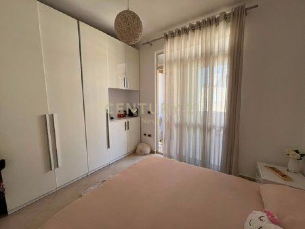 Appartamento 2+1 in vendita ad Astir