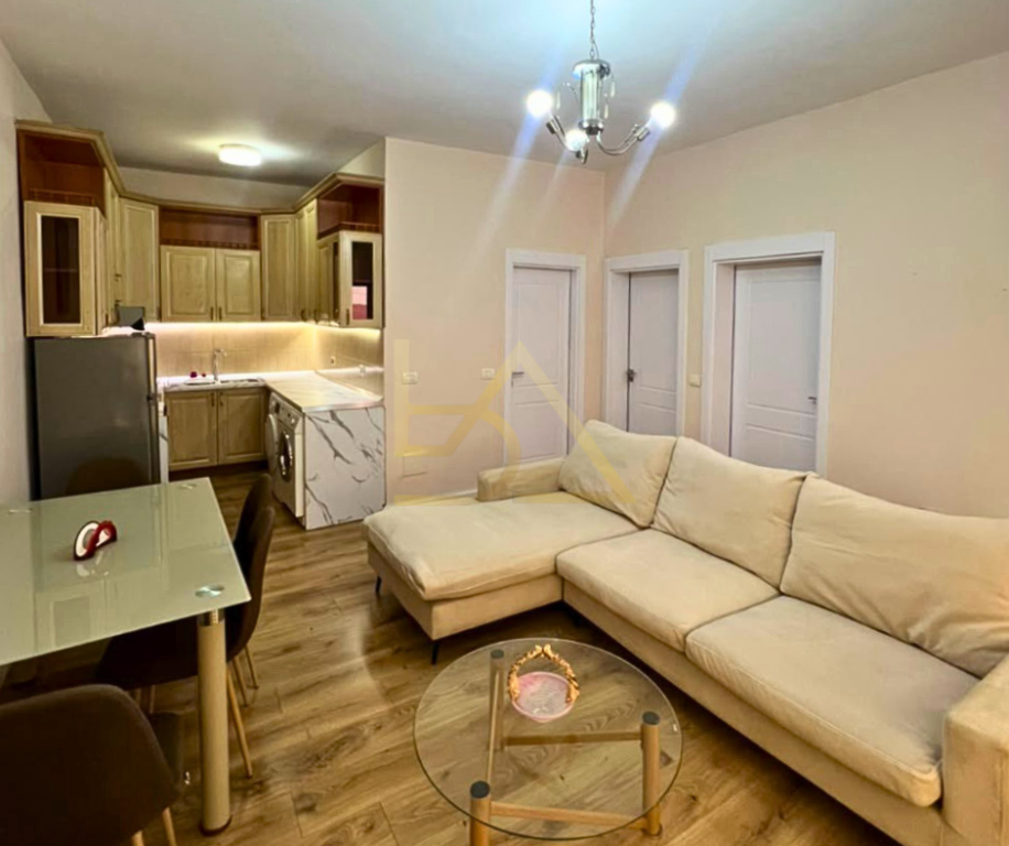 Apartament 2+1 me Qira – Vasil Shanto, Pranë KESH-it, Tiranë