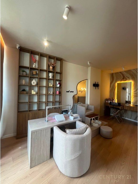 Premium Furnished Commercial Space for Rent, Ready for Business – Lake View