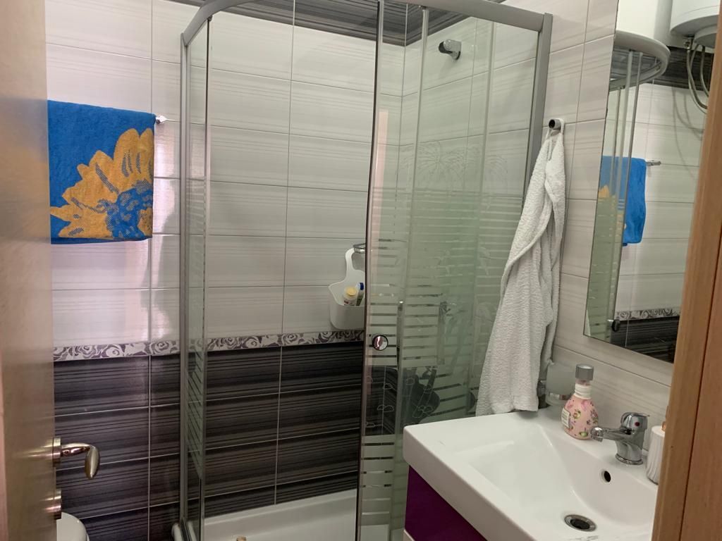 SHITET APARTAMENT 2+2+2 PORTI DURRES 240000 EURO