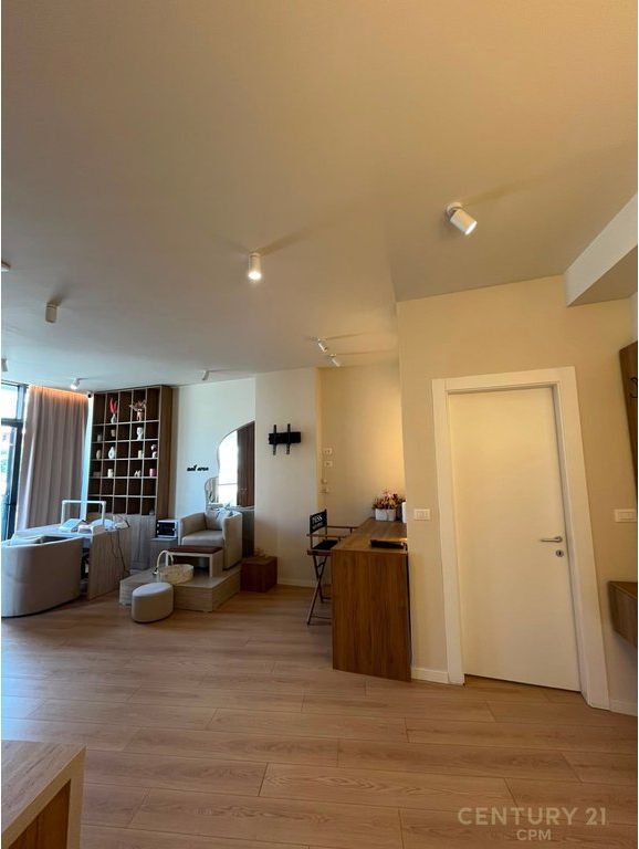 Premium Furnished Commercial Space for Rent, Ready for Business – Lake View