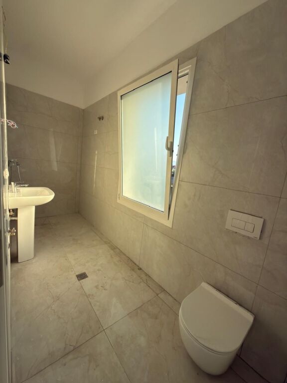 APARTAMENT 3+1+2 ME QERA – FUSHË AVIACIONIT, VLORË