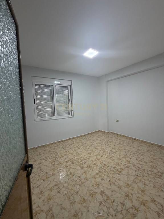 Apartament 3+1 per shitje te Vasil Shanto