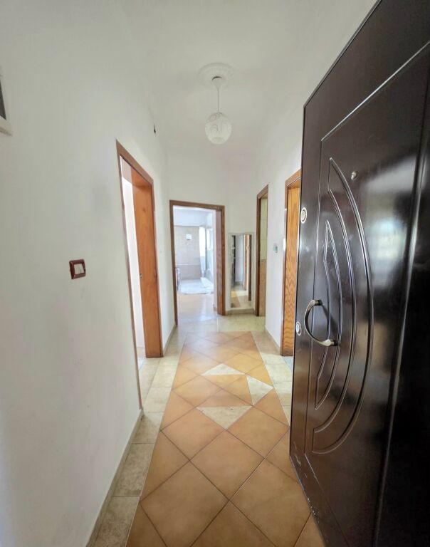 🏡 Apartament 2+1 për Shitje – Në Unazë, Lagjja 6, Korçë